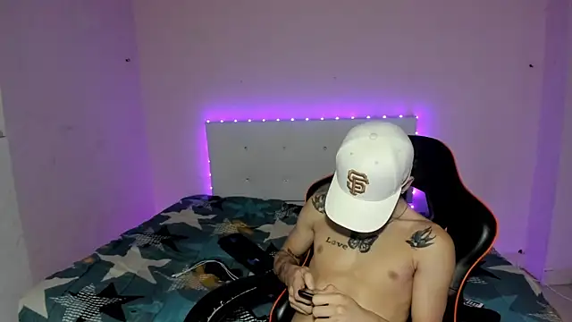 Snapshot of mateodeamjo chatting on 25, 10, 2025 mateodeamjo online show from 25, 10, 2025