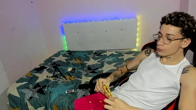 Snapshot of mateodeamjo chatting on 26, 10, 2025 mateodeamjo online show from 26, 10, 2025