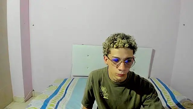 Snapshot of mateodeamjo chatting on 2, 11, 2025 mateodeamjo online show from 2, 11, 2025