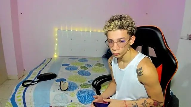 Snapshot of mateodeamjo chatting on 5, 11, 2025 mateodeamjo online show from 5, 11, 2025