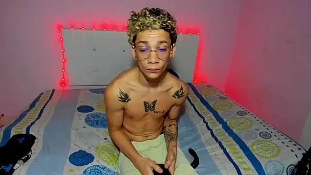 Snapshot of mateodeamjo chatting on 6, 11, 2025 mateodeamjo online show from 6, 11, 2025