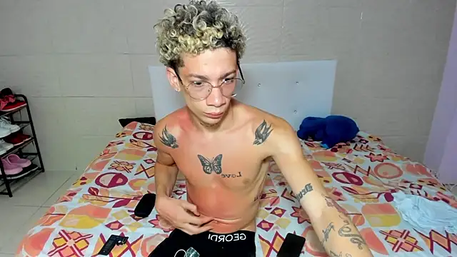 Snapshot of mateodeamjo chatting on 10, 11, 2025 mateodeamjo online show from 10, 11, 2025