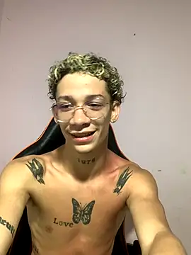 Snapshot of mateodeamjo chatting on 10, 11, 2025 mateodeamjo online show from 10, 11, 2025