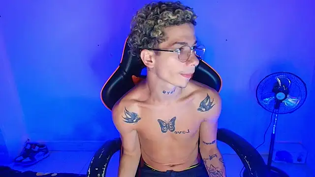 Snapshot of mateodeamjo chatting on 19, 11, 2025 mateodeamjo online show from 19, 11, 2025