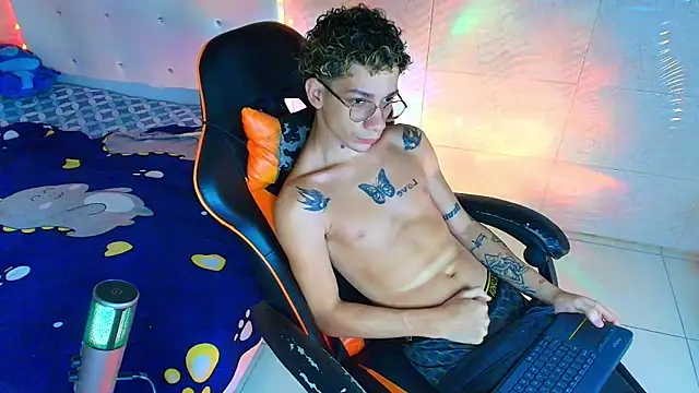 Snapshot of mateodeamjo chatting on 25, 11, 2025 mateodeamjo online show from 25, 11, 2025