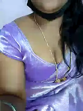 Snapshot of louise92 chatting on 11, 12, 2024 louise92 online show from 11, 12, 2024