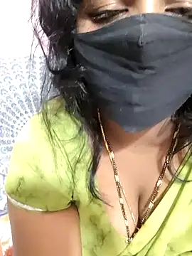 Snapshot of louise92 chatting on 2, 1, 2025 louise92 online show from 2, 1, 2025