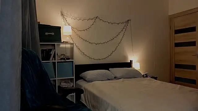 amber quell here online show from 11, 9, 2025