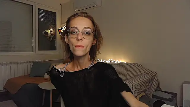 Snapshot of amber_quell_here chatting on 24, 5, 2026 amber quell here online show from 24, 5, 2026
