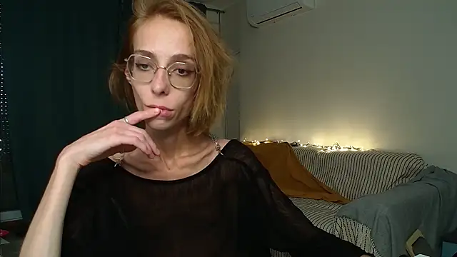 Snapshot of amber_quell_here chatting on 30, 5, 2026 amber quell here online show from 30, 5, 2026