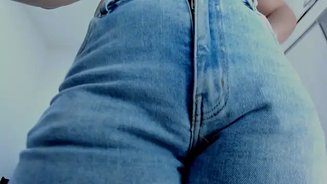 Amelia Debora Antonella online show from 15, 3, 2026