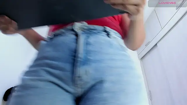 Amelia Debora Antonella online show from 20, 4, 2026