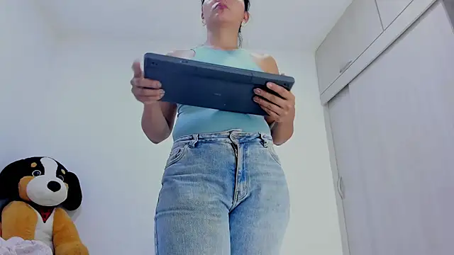 Amelia Debora Antonella online show from 27, 4, 2026