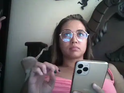 trianabell online show from 26, 2, 2025