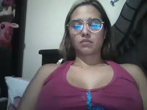 trianabell online show from 5, 3, 2025