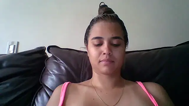 trianabell online show from 6, 1, 2026