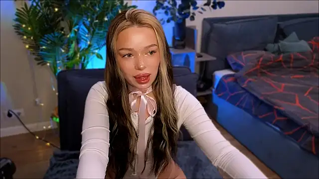 Lily Yin online show from 12, 2, 2025