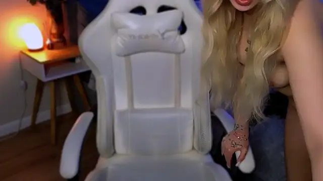 Lily Yin online show from 24, 4, 2026