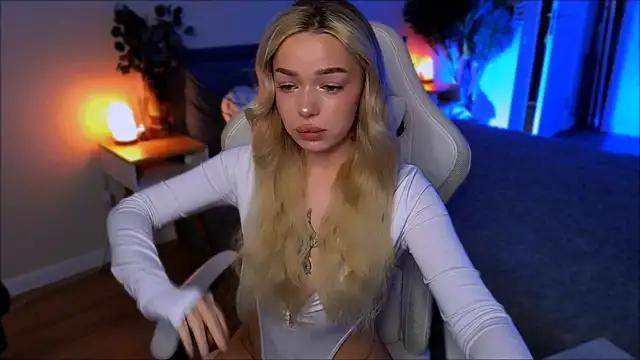 Lily Yin online show from 30, 4, 2026