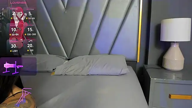 Snapshot of Foxy_Assh_ chatting on 9, 11, 2025 Foxy Assh online show from 9, 11, 2025