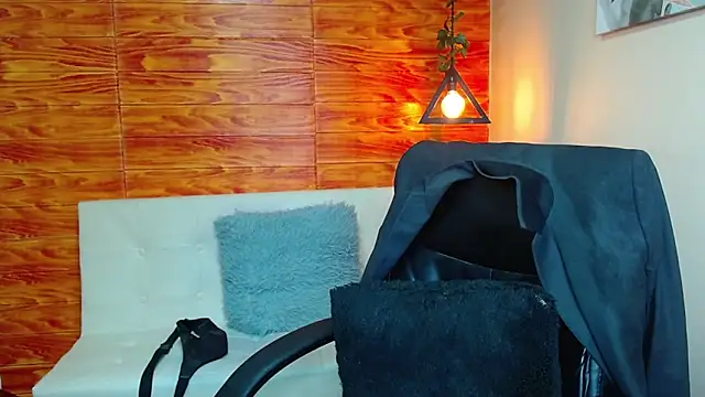 Bastiaan 28 online show from 5, 1, 2025