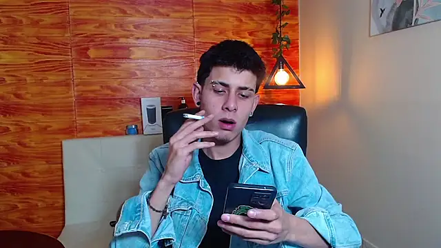 Bastiaan 28 online show from 1, 2, 2025