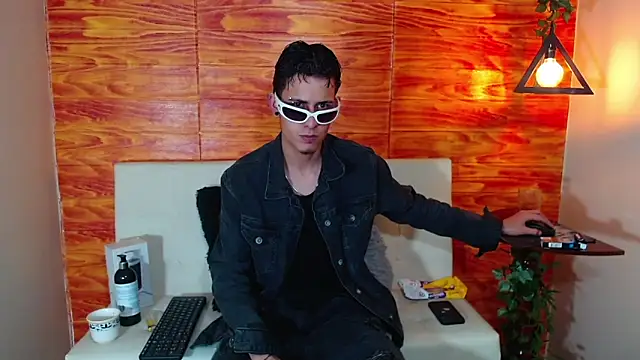 Bastiaan 28 online show from 7, 3, 2025