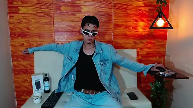 Bastiaan 28 online show from 9, 3, 2025