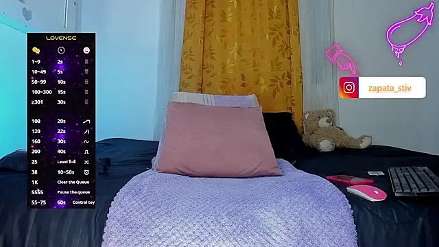 Snapshot of estiben_05 chatting on 13, 11, 2025 estiben 05 online show from 13, 11, 2025