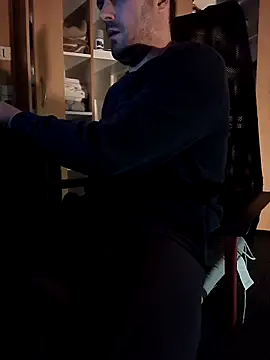 Snapshot of Dario40filip chatting on 14, 12, 2025 Dario40filip online show from 14, 12, 2025