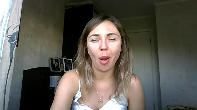 AngelinaLove28 online show from 26, 9, 2025