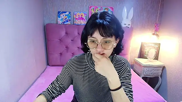 charlottemoonxz online show from 21, 4, 2026