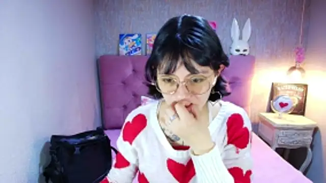 charlottemoonxz online show from 24, 4, 2026