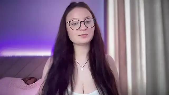 Snapshot of LocaAlis chatting on 12, 9, 2025 LocaAlis online show from 12, 9, 2025