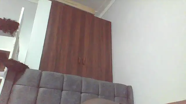 julietunderwoood online show from 26, 4, 2026