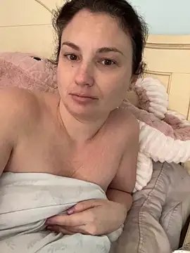 MilfyMrsRobinson online show from 25, 2, 2025