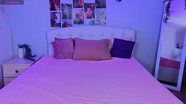 JessicaCartier online show from 5, 3, 2025