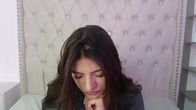 Abril Squirt online show from 13, 9, 2025