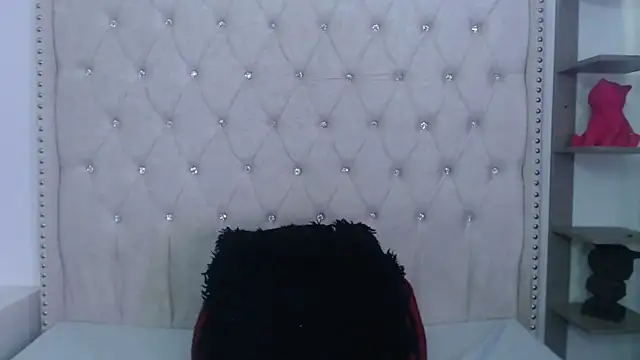 Abril Squirt online show from 2, 3, 2026