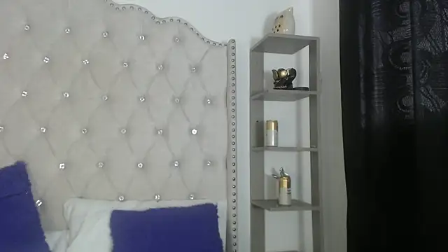 Snapshot of Abril_Squirt chatting on 13, 6, 2026 Abril Squirt online show from 13, 6, 2026