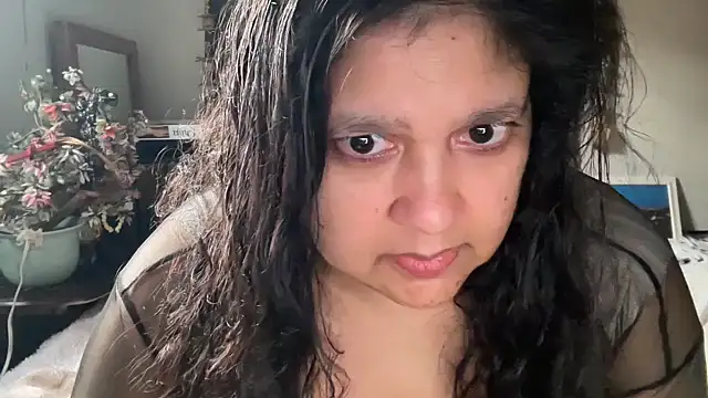 MelanieFawker online show from 10, 10, 2025