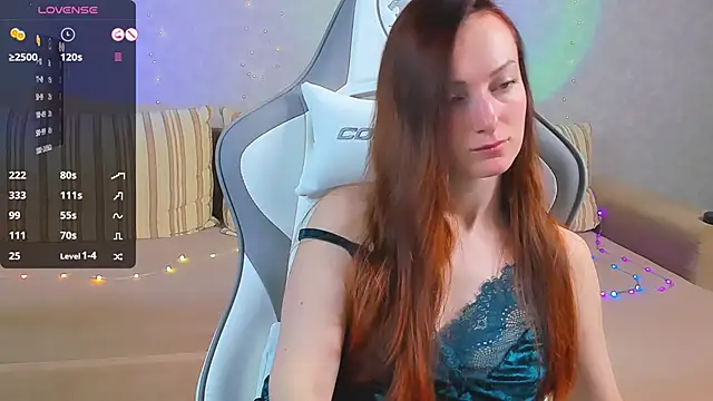 Snapshot of FlamyGold chatting on 13, 2, 2025 FlamyGold online show from 13, 2, 2025