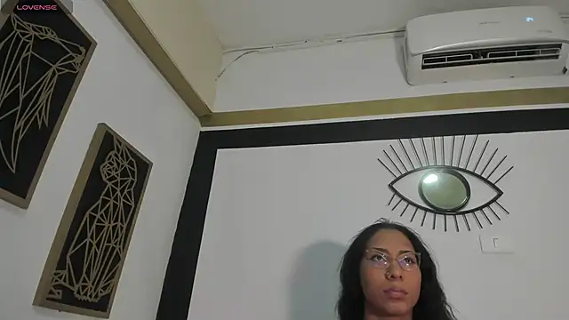 EmilyGomezLS online show from 3, 6, 2026