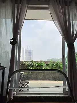 Eliza-E online show from 19, 4, 2026