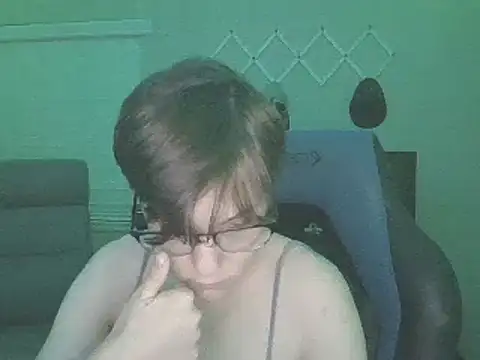 KaliSnow199623 online show from 8, 2, 2025