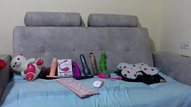 PenelopeHot 91 online show from 1, 10, 2025