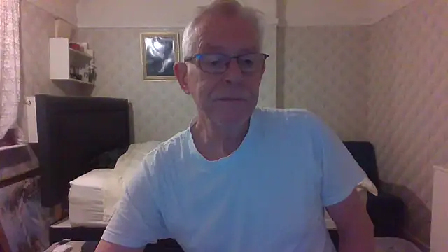 Snapshot of shaun63m chatting on 15, 2, 2026 shaun63m online show from 15, 2, 2026