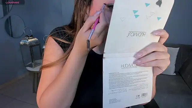 Snapshot of BellaRose_X chatting on 8, 10, 2025 BellaRose X online show from 8, 10, 2025