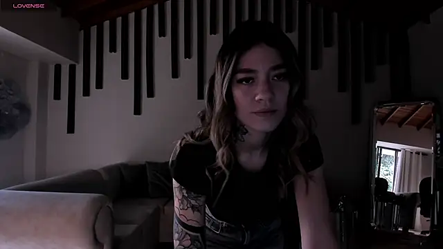 ViolettHansson online show from 10, 9, 2025