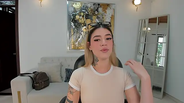 ViolettHansson online show from 10, 2, 2026